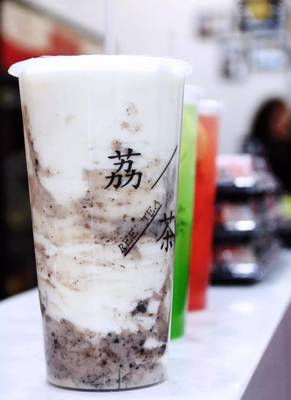 这家小店 美女、美食、美茶，齐了